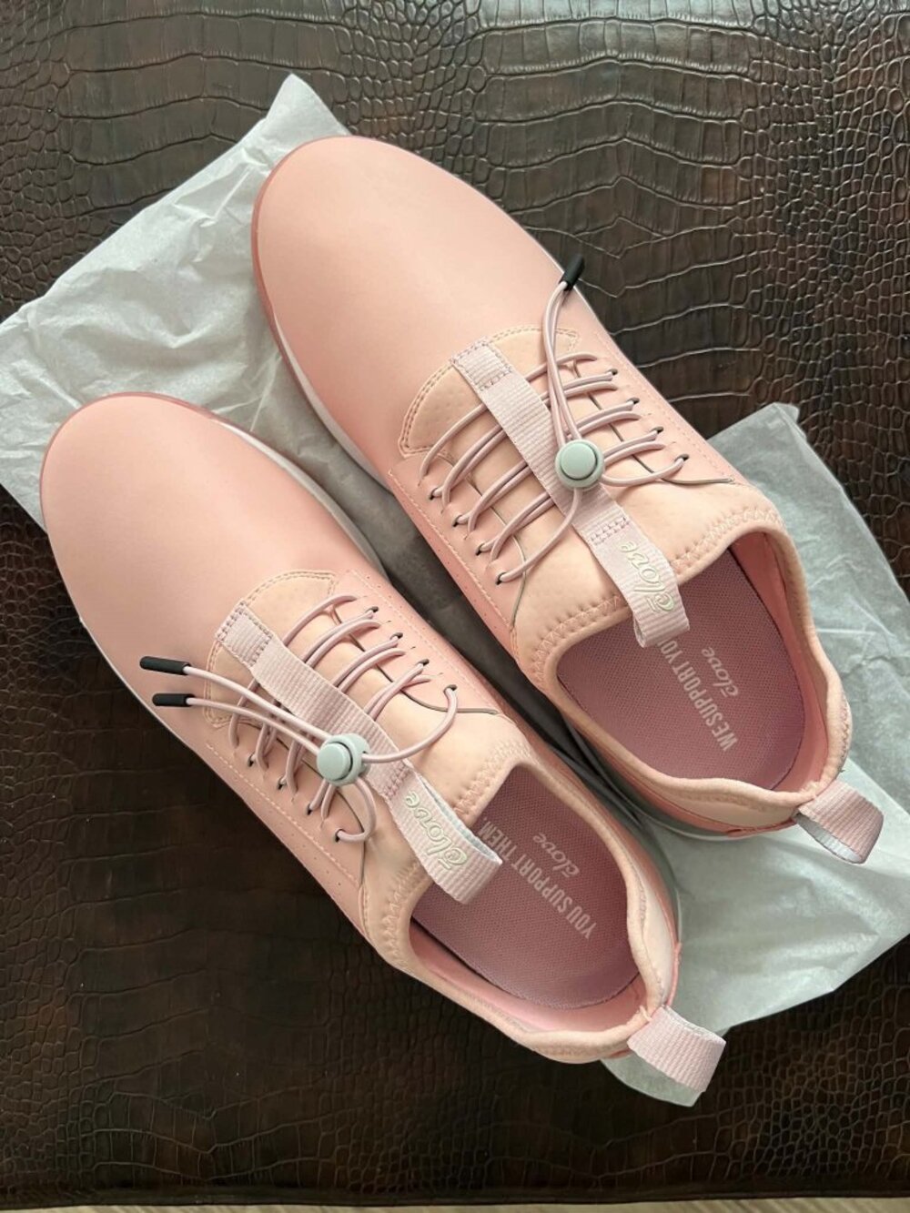 New In Box Clove Pink Sneakers Men's Size 12 Nursing Healthcare Shoes